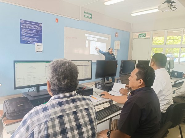 Fortalece UNACH Campus VII la gestión de Prácticas Profesionales mediante capacitación institucional