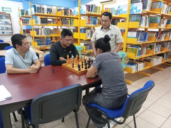 Definen finalistas del 3° Torneo de Ajedrez 2025 en la Escuela de Contaduría y Administración, Campus VII Pichucalco