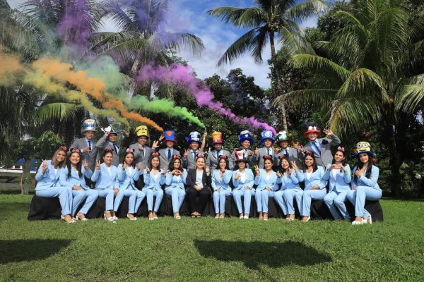 Felicitaciones a los egresados de la Licenciatura en Contaduría Generación 2019-2023