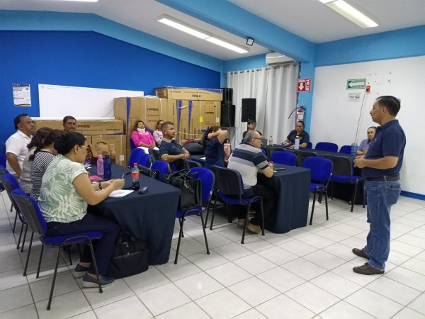 Docentes de la ECA Campus VII reciben capacitación sobre Cuerpos Académicos