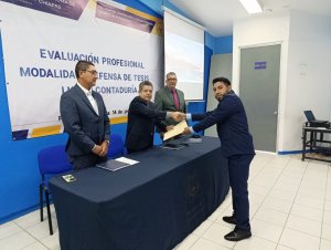 Saúl Mazariegos García obtiene título de Licenciado en Contaduría por unanimidad