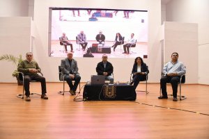 Estudiantes del Campus VII siguen de forma virtual la Conferencia Magistral sobre transformación educativa al inicio del semestre Enero–Junio 2026