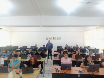 Alrededor de 30 Aspirantes presentan Examen de Admisión 2024 en la Escuela de Contaduría y Administración, Campus VII Pichucalco