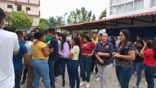 Comunidad Universitaria de Campus VII Pichucalco Responde con Preparación en Primer Simulacro Estatal 2024Comunidad Universitaria de Campus VII Pichucalco Responde con Preparación en Primer Simulacro Estatal 2024