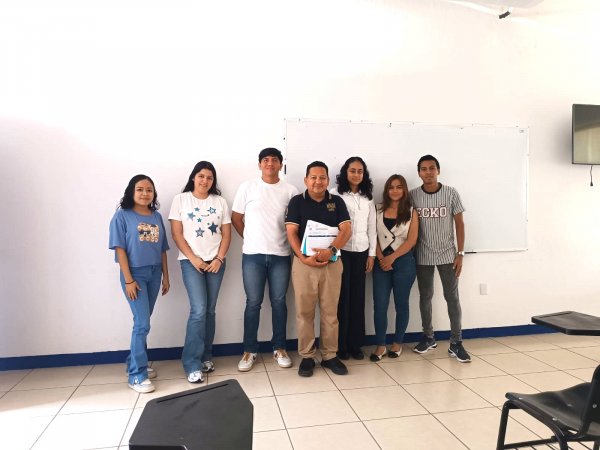 Estudiantes de 5° semestre grupo “C” de Administración reciben plática de inducción sobre Prácticas Profesionales en la ECA Campus VII
