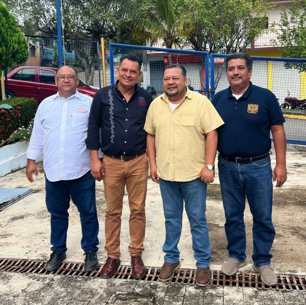 Directivos de la Unidad Reforma y Acción Móvil Pichucalco fortalecen lazos de colaboración con la Escuela de Contaduría y Administración, Campus VII