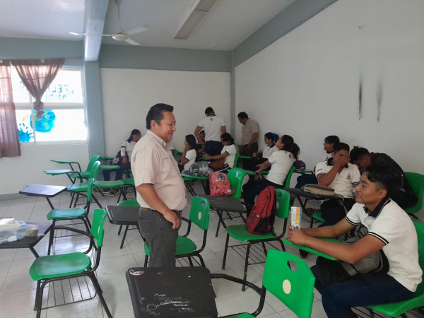 Campus VII lleva Oferta Educativa al Municipio de Ostuacán, Chiapas