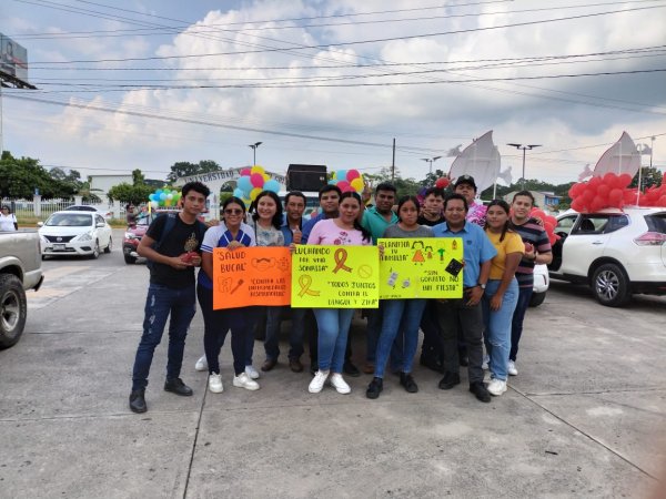 Estudiantes del Campus VII Pichucalco se unen al Desfile de la Salud para Promover el Bienestar