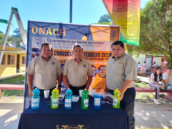 Promoción de Licenciaturas en Contaduría y Administración en Feria Profesiográfica 2024 en Salto de Agua, Chiapas