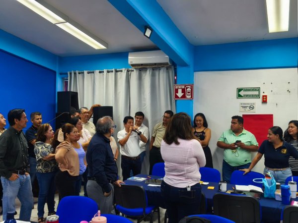 Personal docente y administrativo de la ECA Campus VII participa en taller sobre convivencia y respeto en la comunidad universitaria