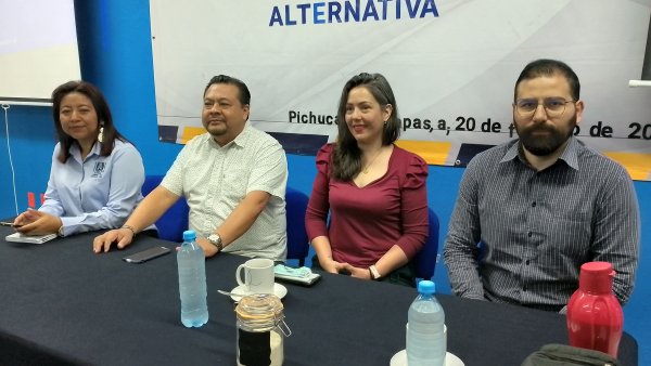 Imparten sesión informativa sobre Justicia Alternativa en la Escuela de Contaduría y Administración Campus VII Pichucalco