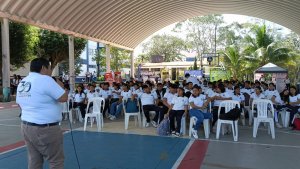 Campus VII Pichucalco participa en la Feria Profesiográfica del COBACH Plantel 42 en Juárez, Chiapas