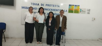 Lizbeth Meneses Pérez recibe Reconocimiento a la Excelencia Académica en su Evaluación Profesional
