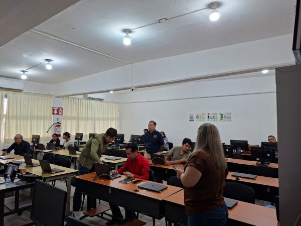 ECA Campus VII fortalece competencias académicas con taller sobre gestión de referencias bibliográficas