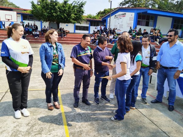 Docente de la ECA Campus VII participa como jurado en Olimpiada del Conocimiento en Sustentabilidad 2026